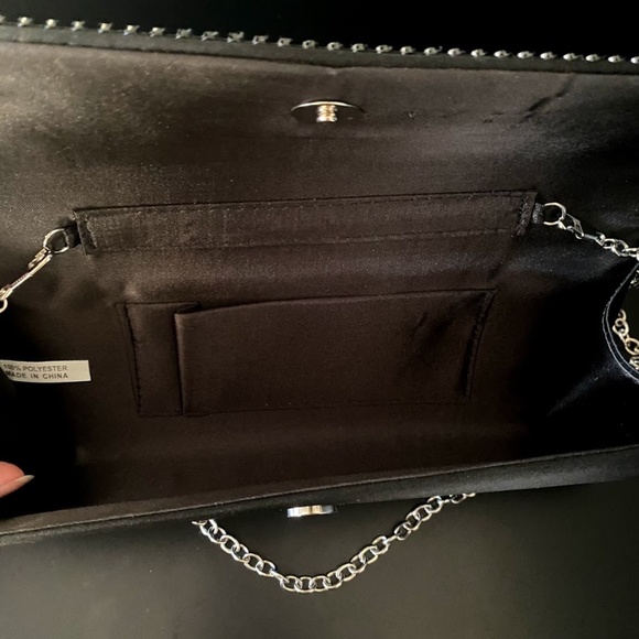 Black and Silver Clutch - Picture 5 of 5